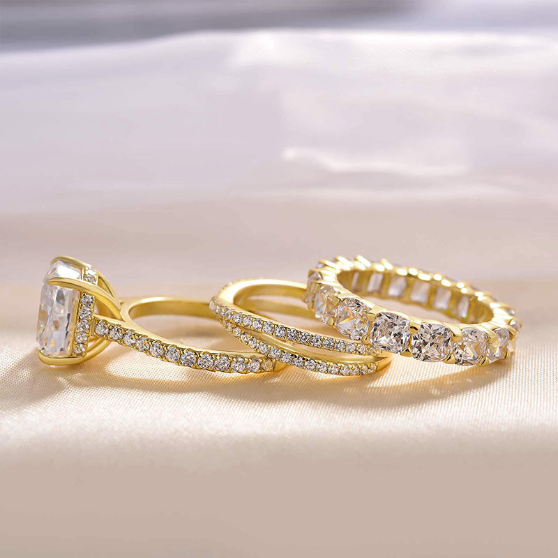 Iris – Gyémántgyűrű ovális kővel.