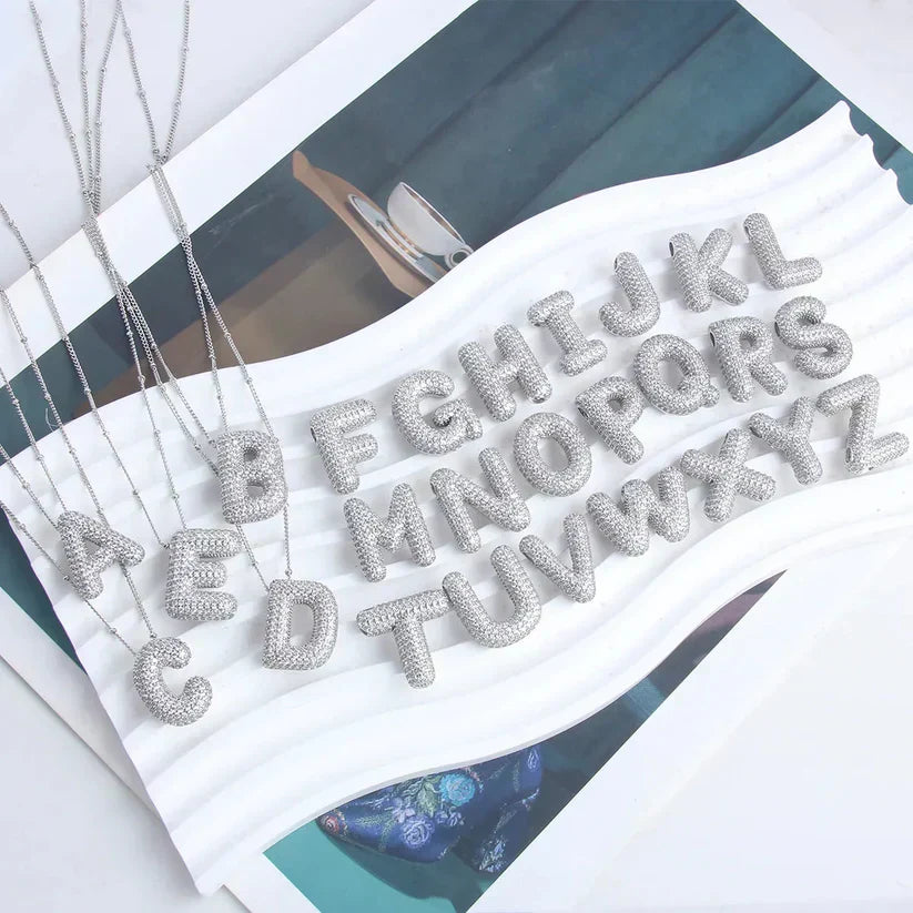 Betűs medálos nyaklánc