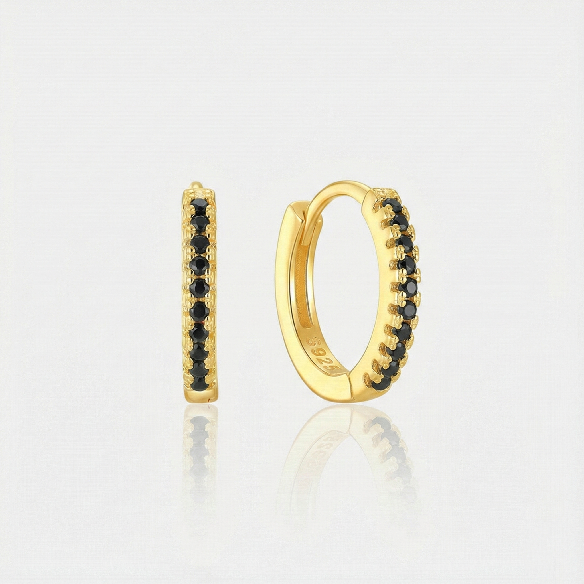 Theresia – Arany fülbevalók lágy ívvel