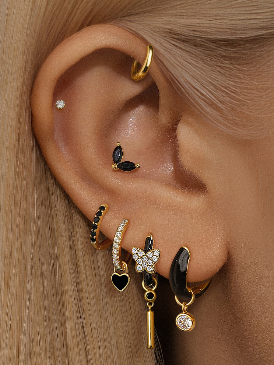 Theresia – Arany fülbevalók lágy ívvel.