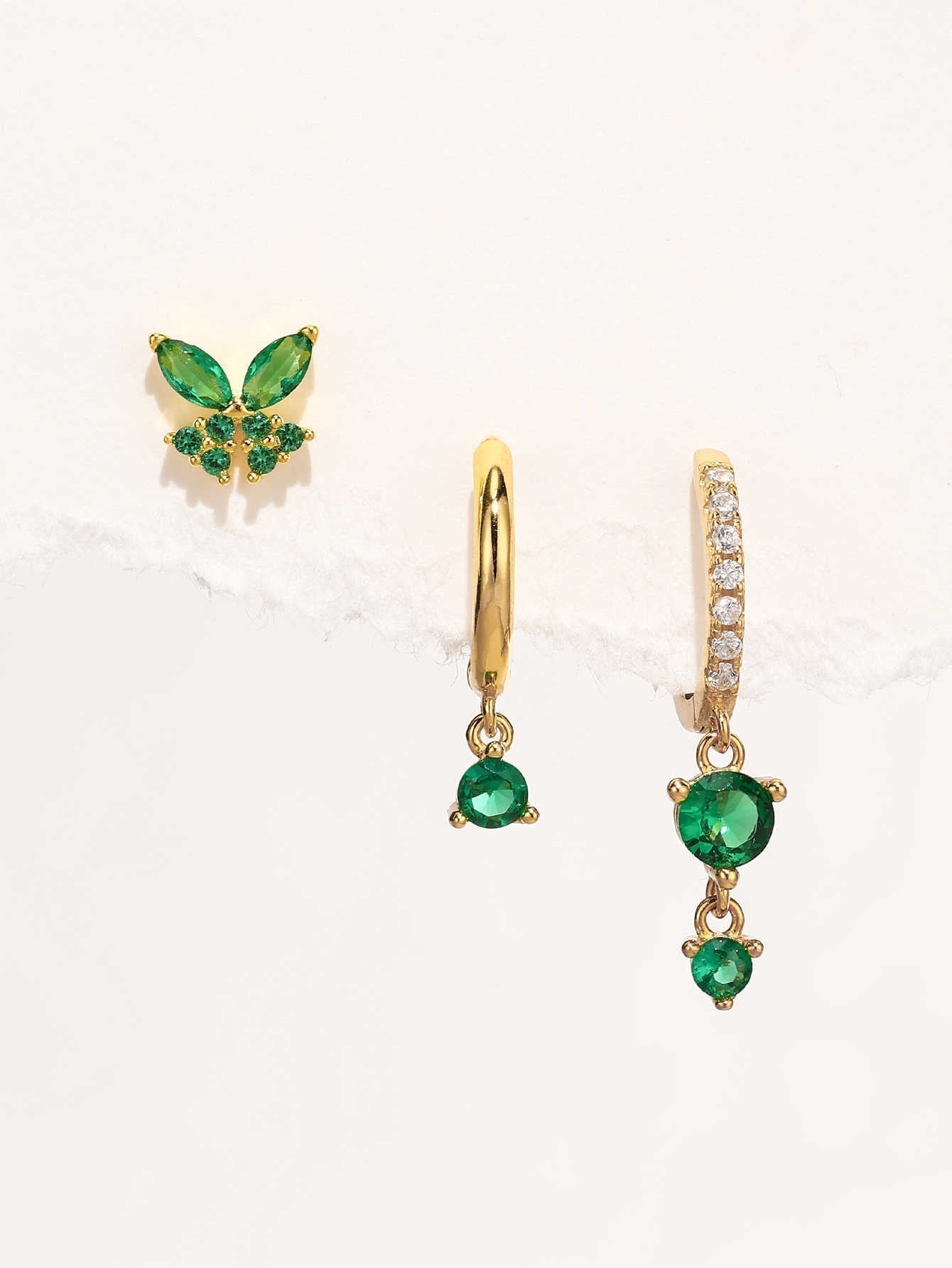 Anja – Finom szegélyű arany fülbevalók