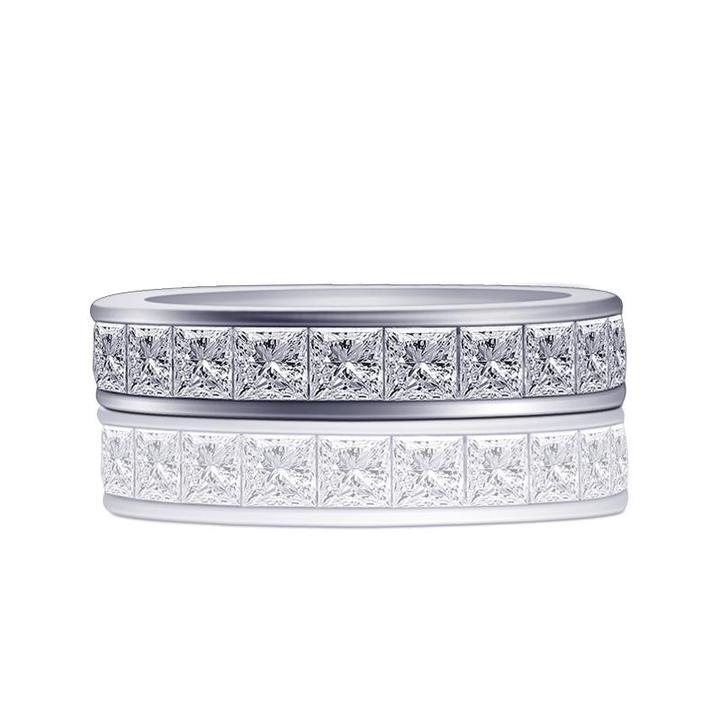 Maren – Ezüst színű kristálygyűrű keskeny sávval.