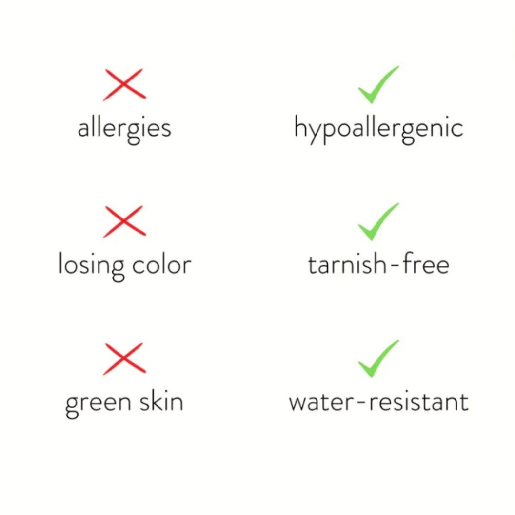 Miriam – Arany színű nyaklánc harmonikus hosszúsággal.