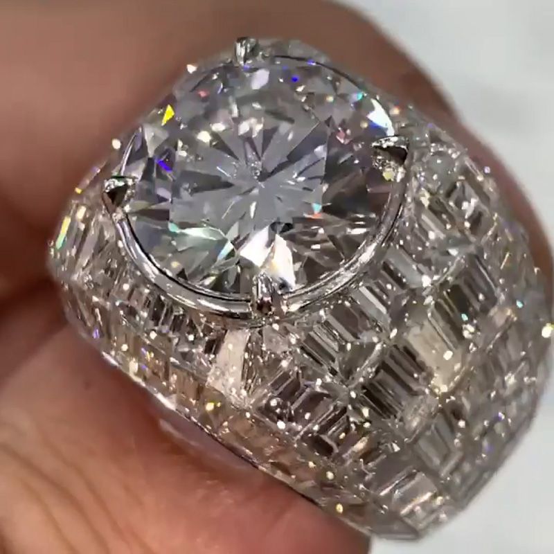 Anna-Lena – Ezüst gyémántgyűrű kerek vágással.